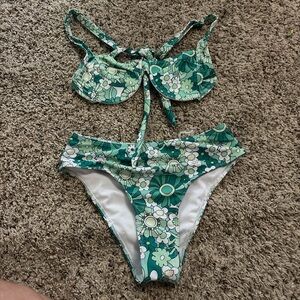 Floral Green bikini!!